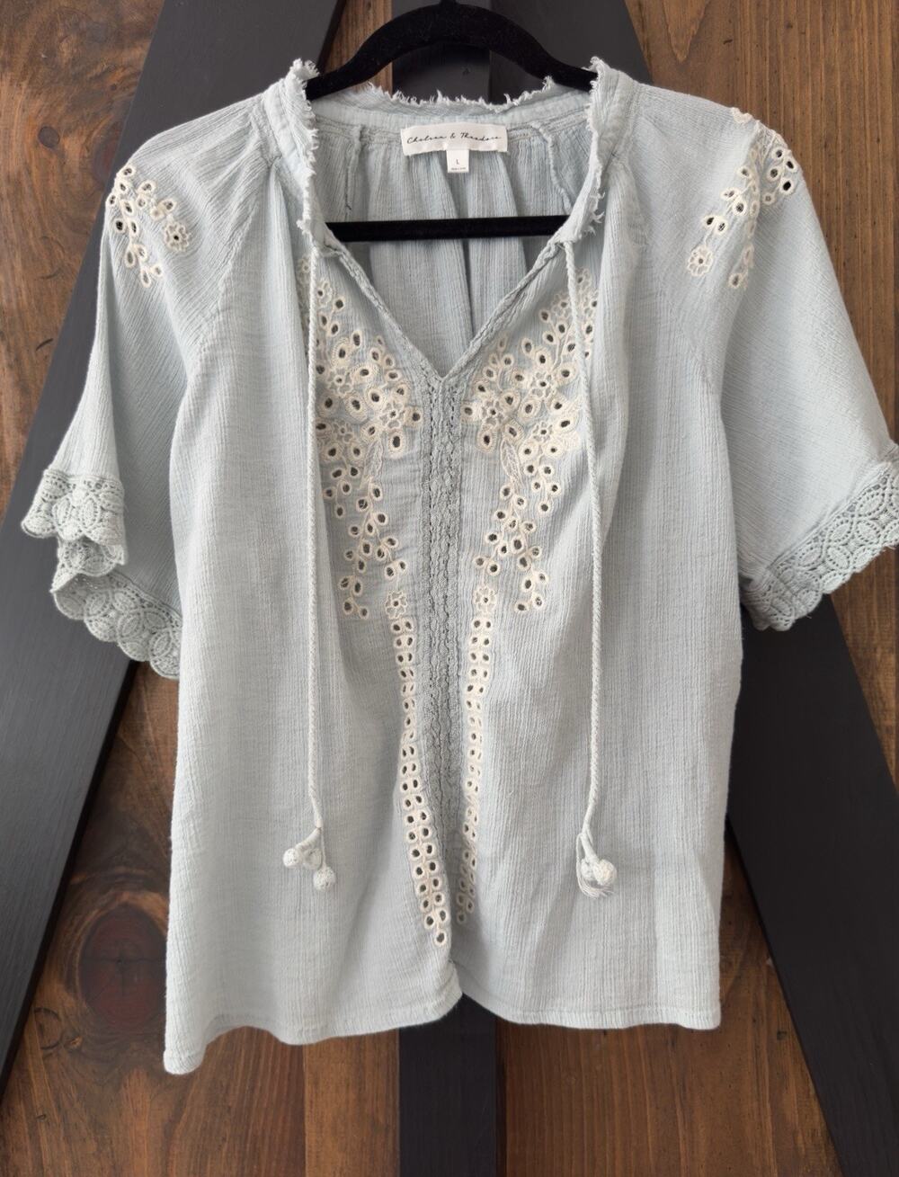 Chelsea & Theodore Blue Top Eyelet Flutter Sleeve Boho Coastal Grandma Size L